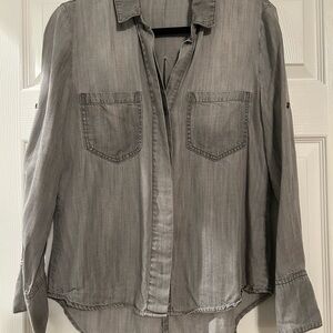 Bella Dahl Gray Chambray Button-Up Shirt